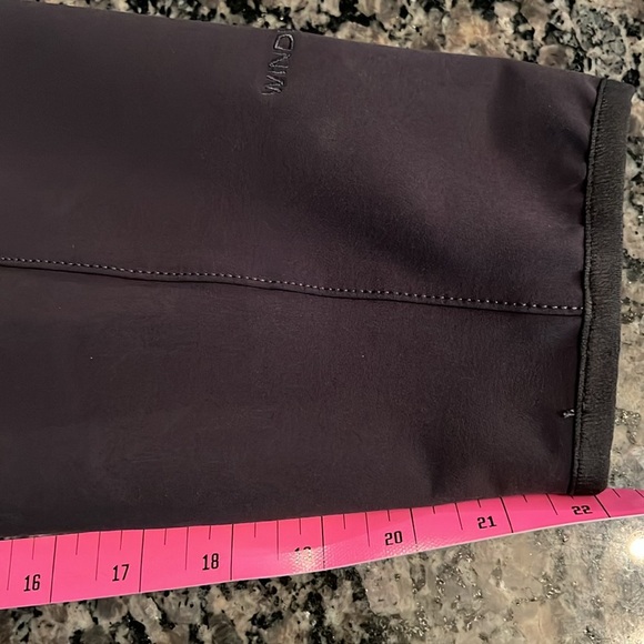 The Northface Windfall men’s 2XL gray jacket - Picture 10 of 16